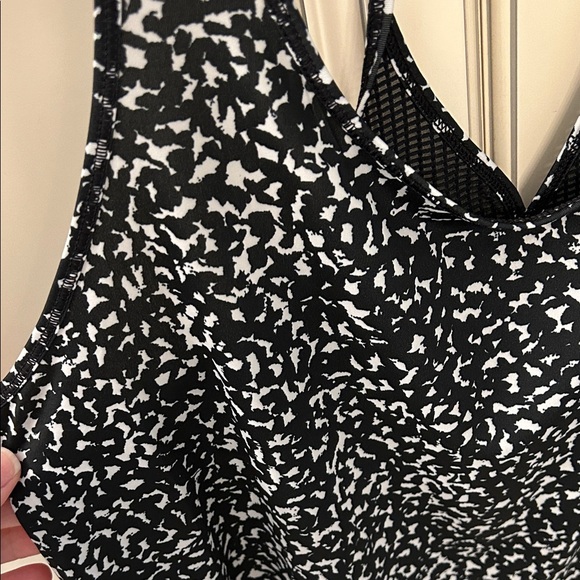 Under Armour Black and White HeatGear Tank with mesh back - Picture 7 of 13